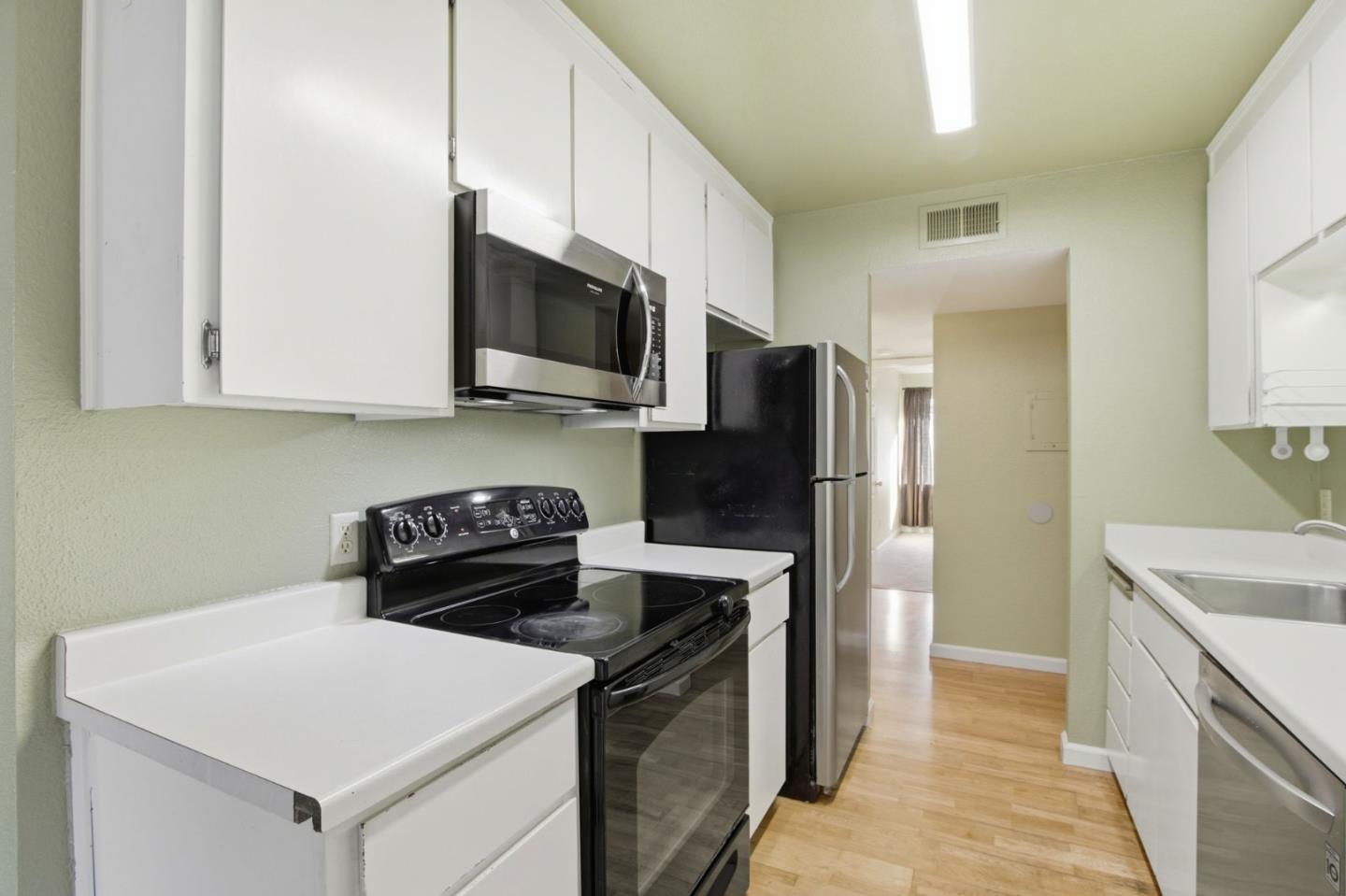 Detail Gallery Image 3 of 18 For 305 Tradewinds Dr #5,  San Jose,  CA 95123 - 2 Beds | 2 Baths