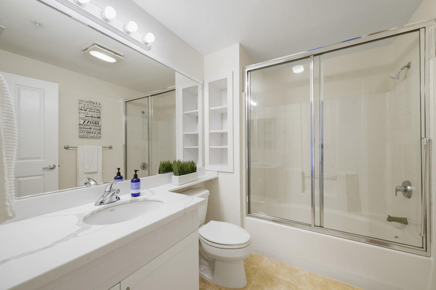 Detail Gallery Image 11 of 49 For 1982 W Bayshore Rd #223,  East Palo Alto,  CA 94303 - 1 Beds | 1 Baths