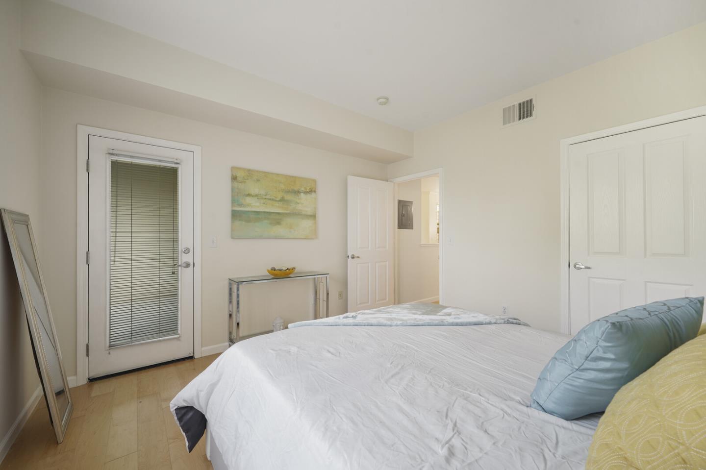 Detail Gallery Image 15 of 49 For 1982 W Bayshore Rd #223,  East Palo Alto,  CA 94303 - 1 Beds | 1 Baths