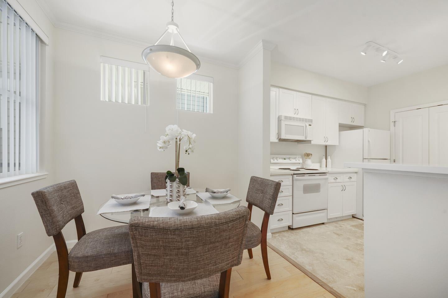 Detail Gallery Image 8 of 49 For 1982 W Bayshore Rd #223,  East Palo Alto,  CA 94303 - 1 Beds | 1 Baths