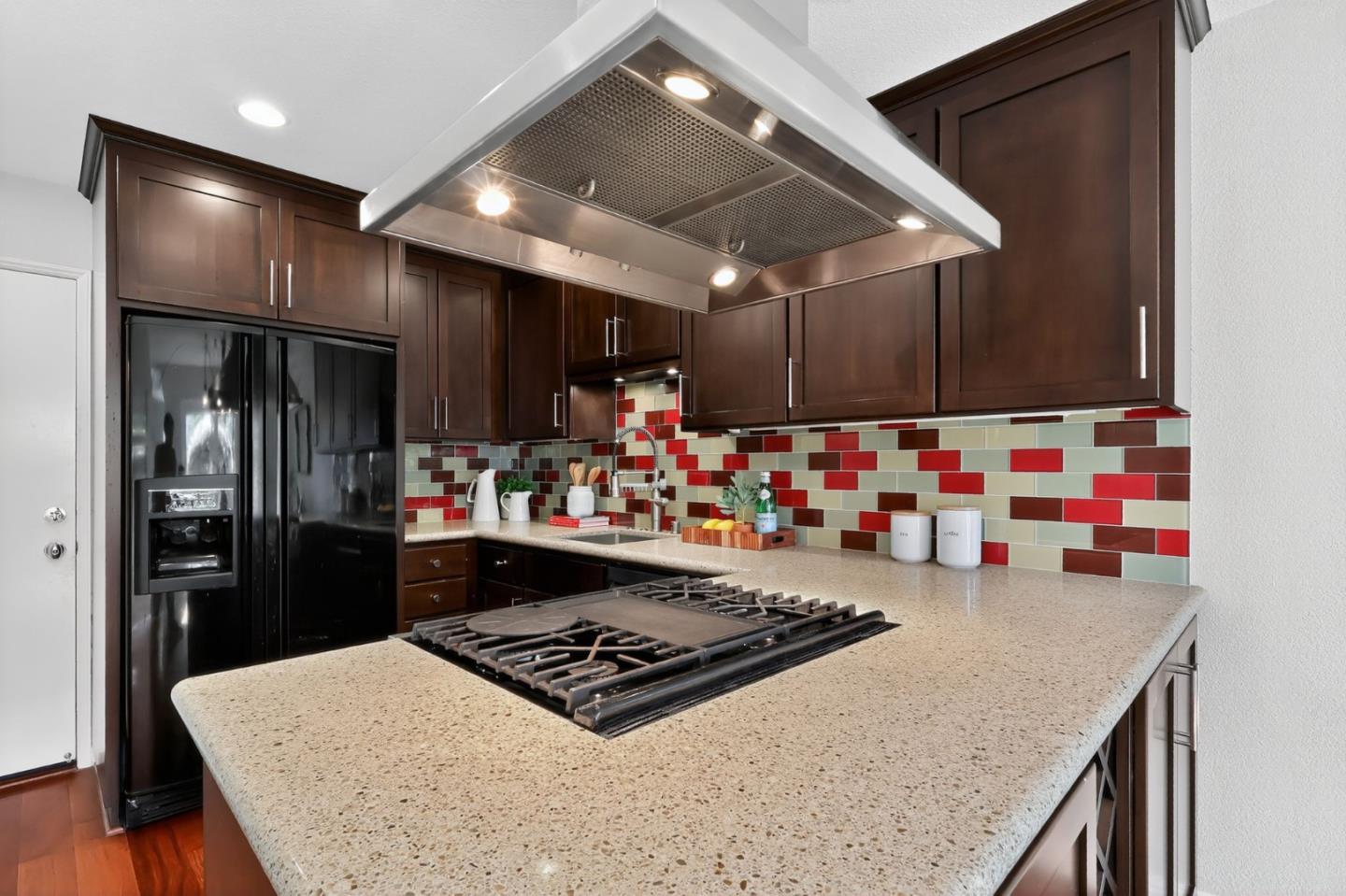 Detail Gallery Image 3 of 27 For 130 Baroni Ave #48,  San Jose,  CA 95136 - 2 Beds | 2/1 Baths