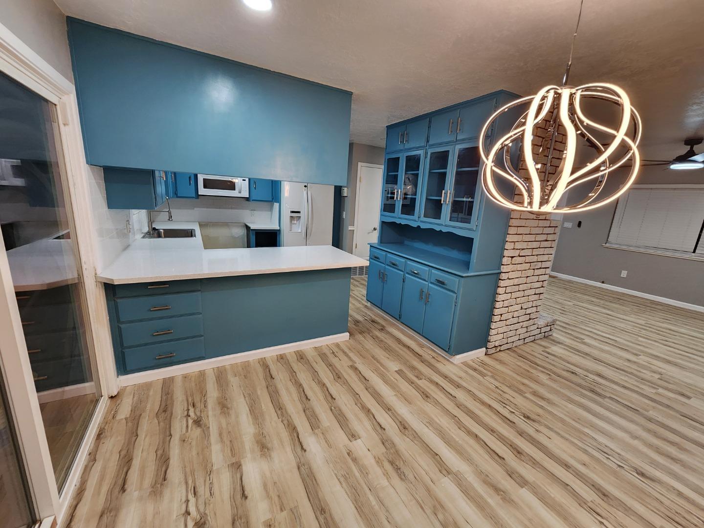 Detail Gallery Image 8 of 38 For 1534 Bay Meadows Dr, Modesto,  CA 95350 - 4 Beds | 3 Baths