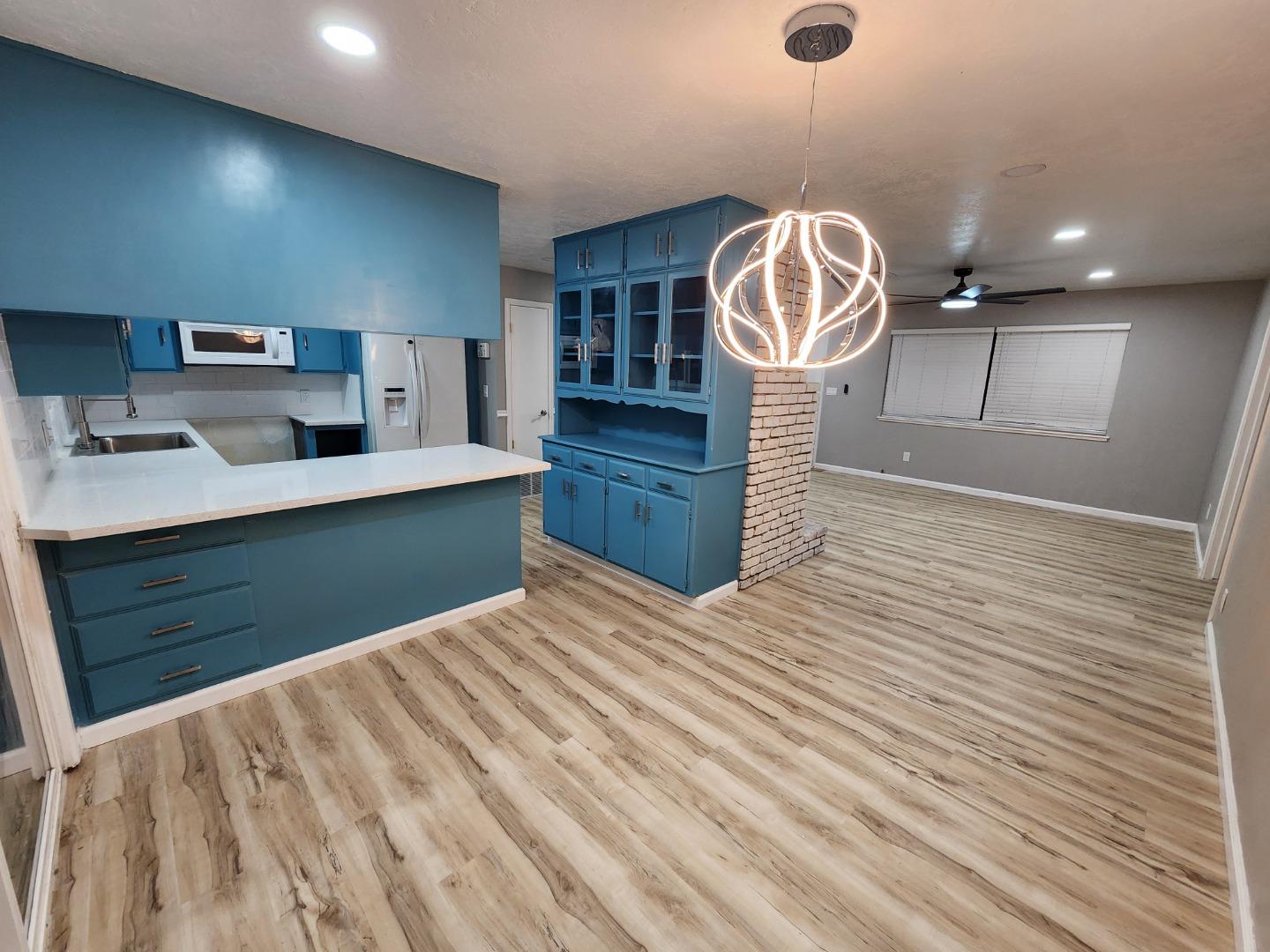 Detail Gallery Image 9 of 38 For 1534 Bay Meadows Dr, Modesto,  CA 95350 - 4 Beds | 3 Baths