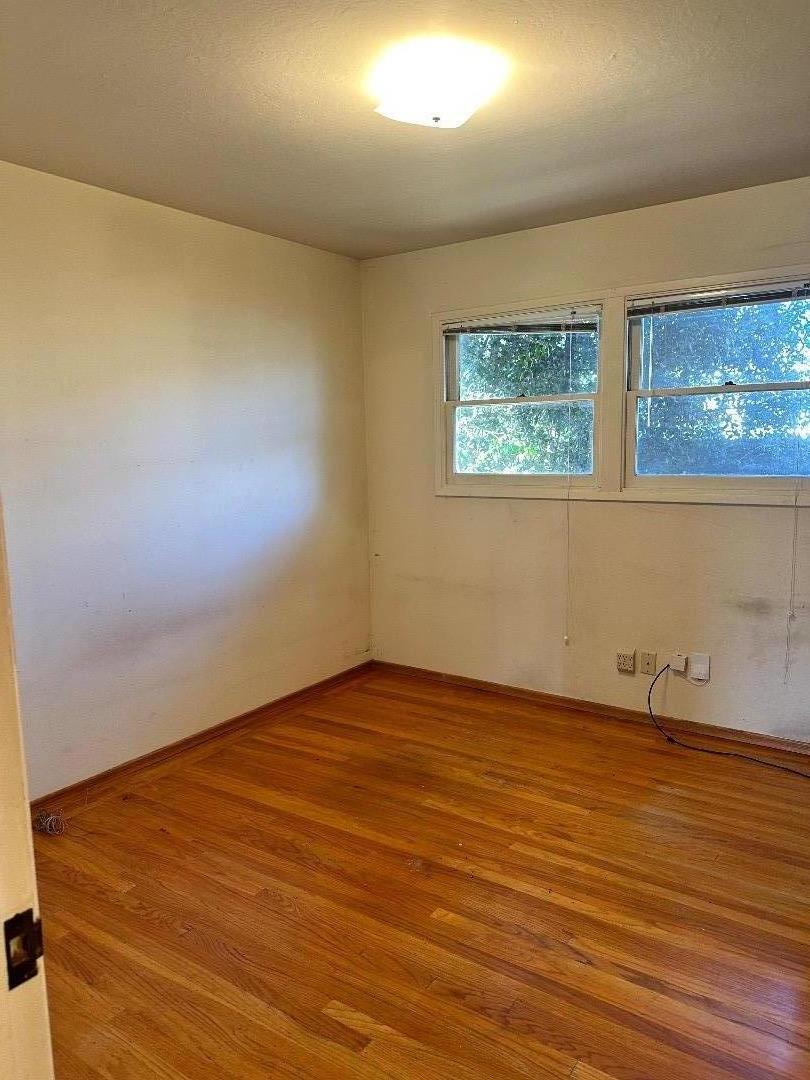 Detail Gallery Image 11 of 14 For 659 San Miguel, Sunnyvale,  CA 94085 - 3 Beds | 1/1 Baths