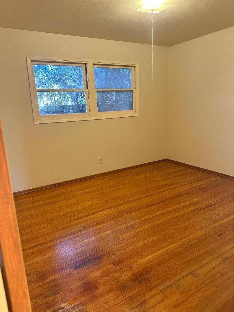 Detail Gallery Image 12 of 14 For 659 San Miguel, Sunnyvale,  CA 94085 - 3 Beds | 1/1 Baths