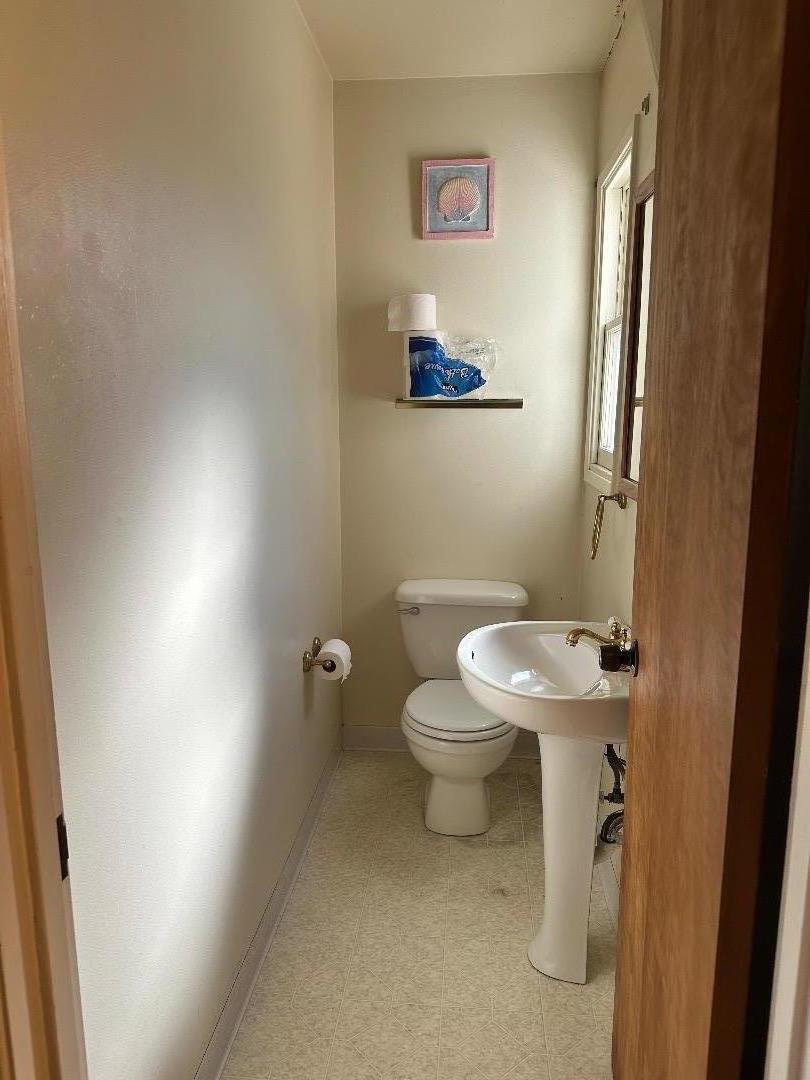 Detail Gallery Image 13 of 14 For 659 San Miguel, Sunnyvale,  CA 94085 - 3 Beds | 1/1 Baths