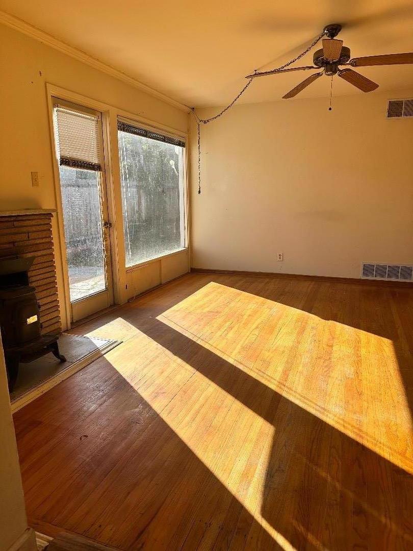 Detail Gallery Image 2 of 14 For 659 San Miguel, Sunnyvale,  CA 94085 - 3 Beds | 1/1 Baths