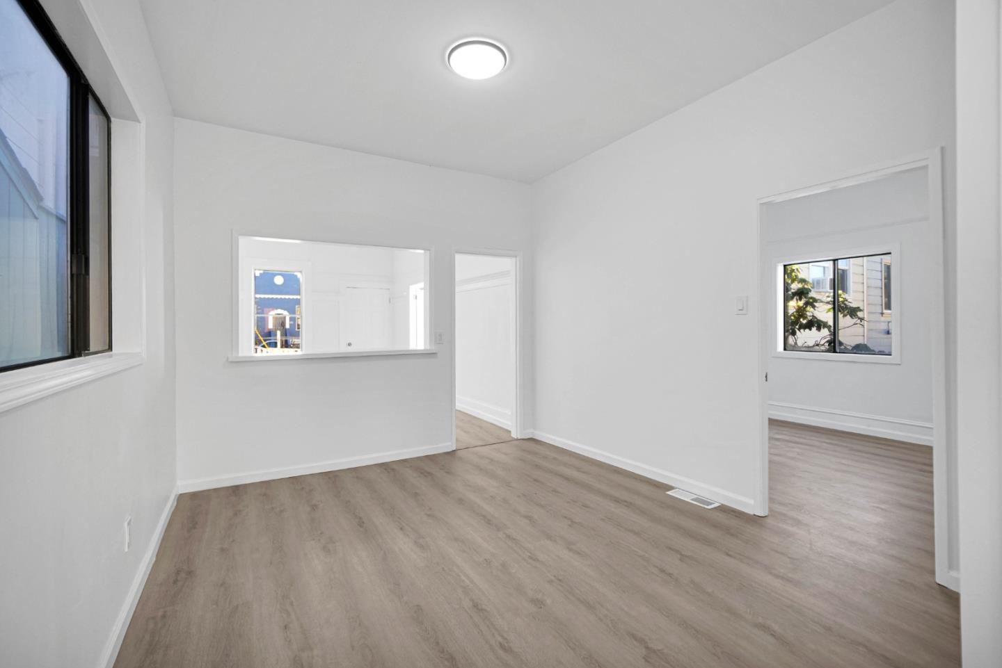 Detail Gallery Image 14 of 42 For 48 Harrington St, San Francisco,  CA 94112 - 2 Beds | 2 Baths