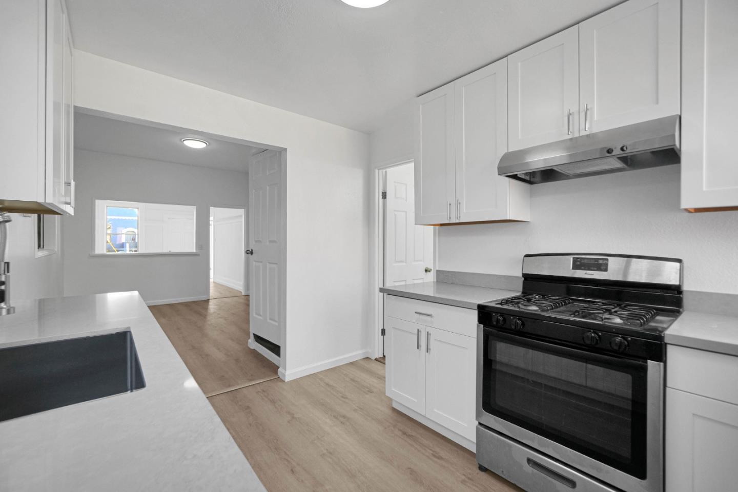 Detail Gallery Image 19 of 42 For 48 Harrington St, San Francisco,  CA 94112 - 2 Beds | 2 Baths