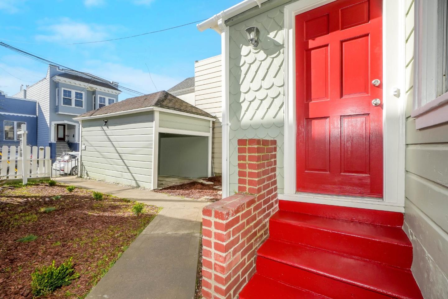 Detail Gallery Image 7 of 42 For 48 Harrington St, San Francisco,  CA 94112 - 2 Beds | 2 Baths