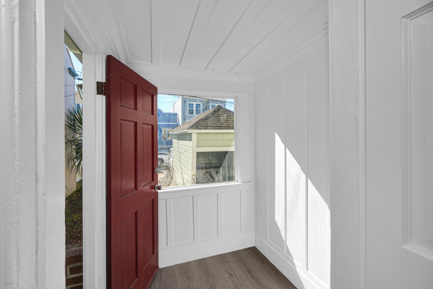 Detail Gallery Image 9 of 42 For 48 Harrington St, San Francisco,  CA 94112 - 2 Beds | 2 Baths