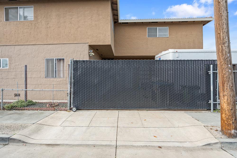 Detail Gallery Image 9 of 47 For 1545 E Saint John St, San Jose,  CA 95116 - 7 Beds | 3 Baths