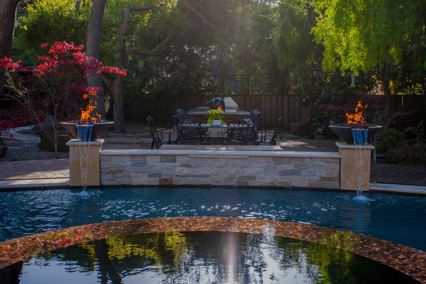 Detail Gallery Image 11 of 47 For 46 Almendral Ave, Atherton,  CA 94027 - 7 Beds | 7/2 Baths