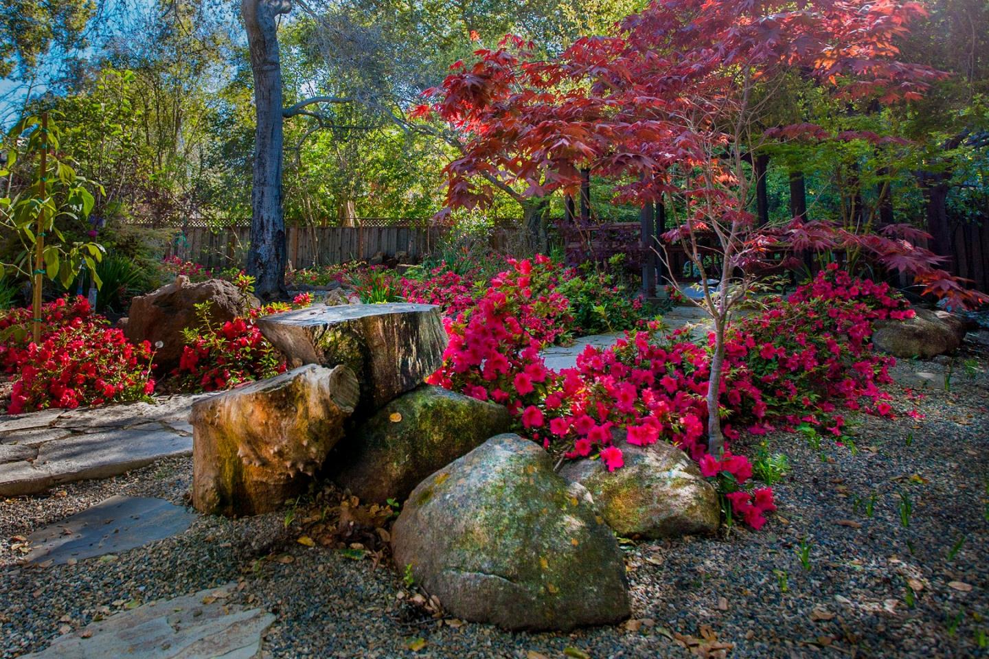 Detail Gallery Image 15 of 47 For 46 Almendral Ave, Atherton,  CA 94027 - 7 Beds | 7/2 Baths