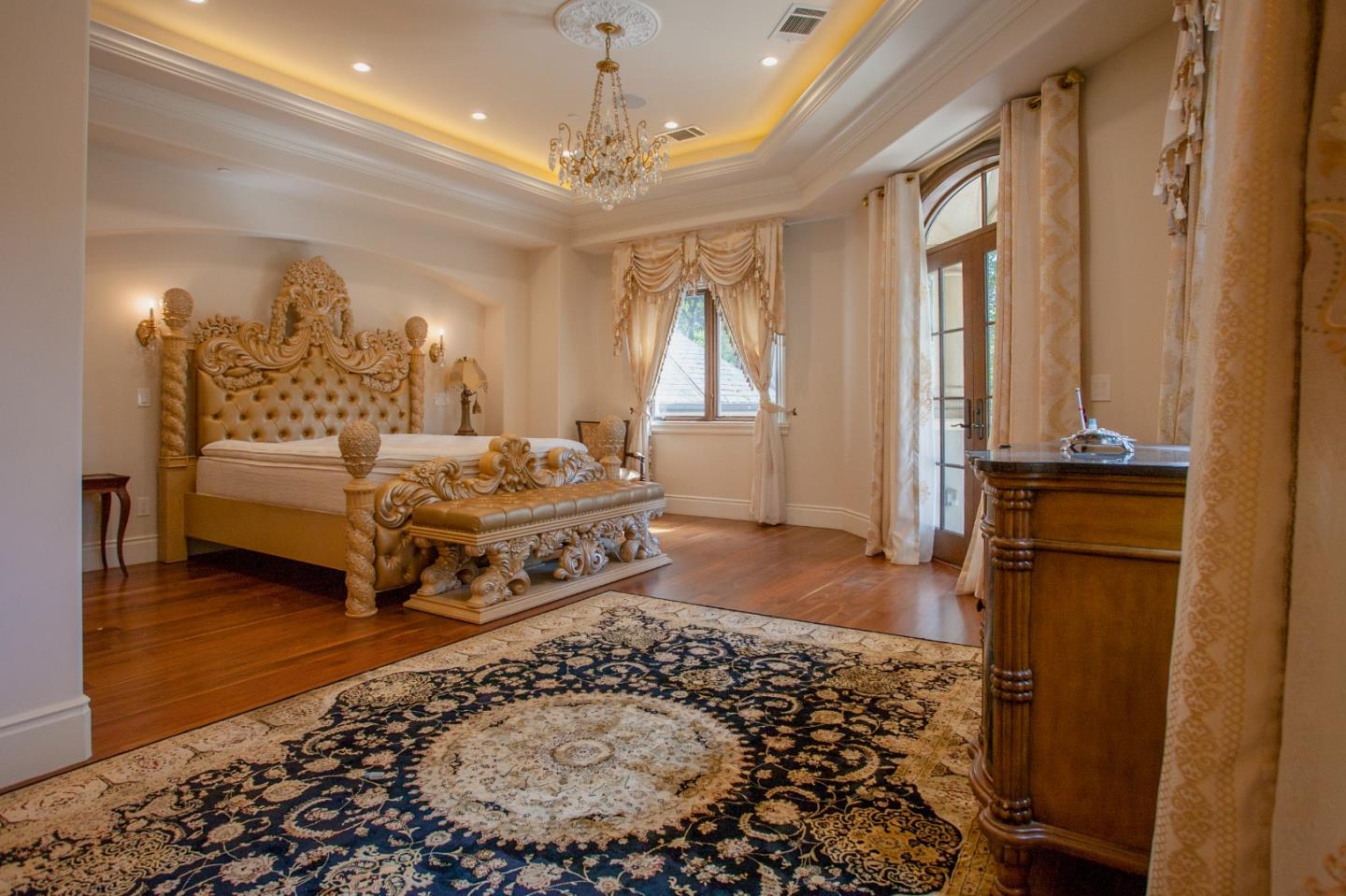 Detail Gallery Image 21 of 47 For 46 Almendral Ave, Atherton,  CA 94027 - 7 Beds | 7/2 Baths