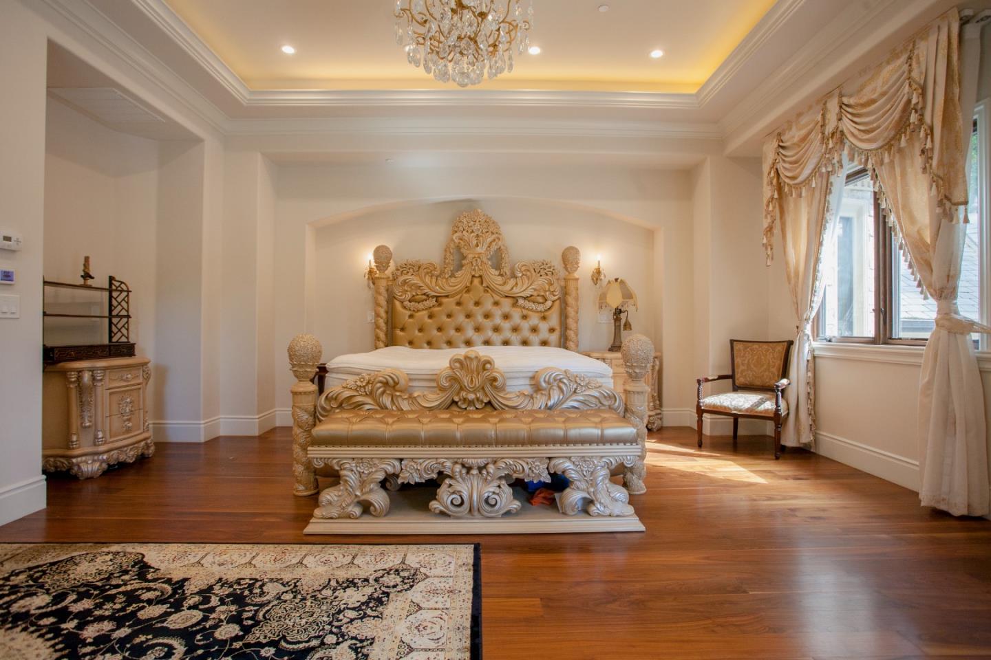 Detail Gallery Image 22 of 47 For 46 Almendral Ave, Atherton,  CA 94027 - 7 Beds | 7/2 Baths