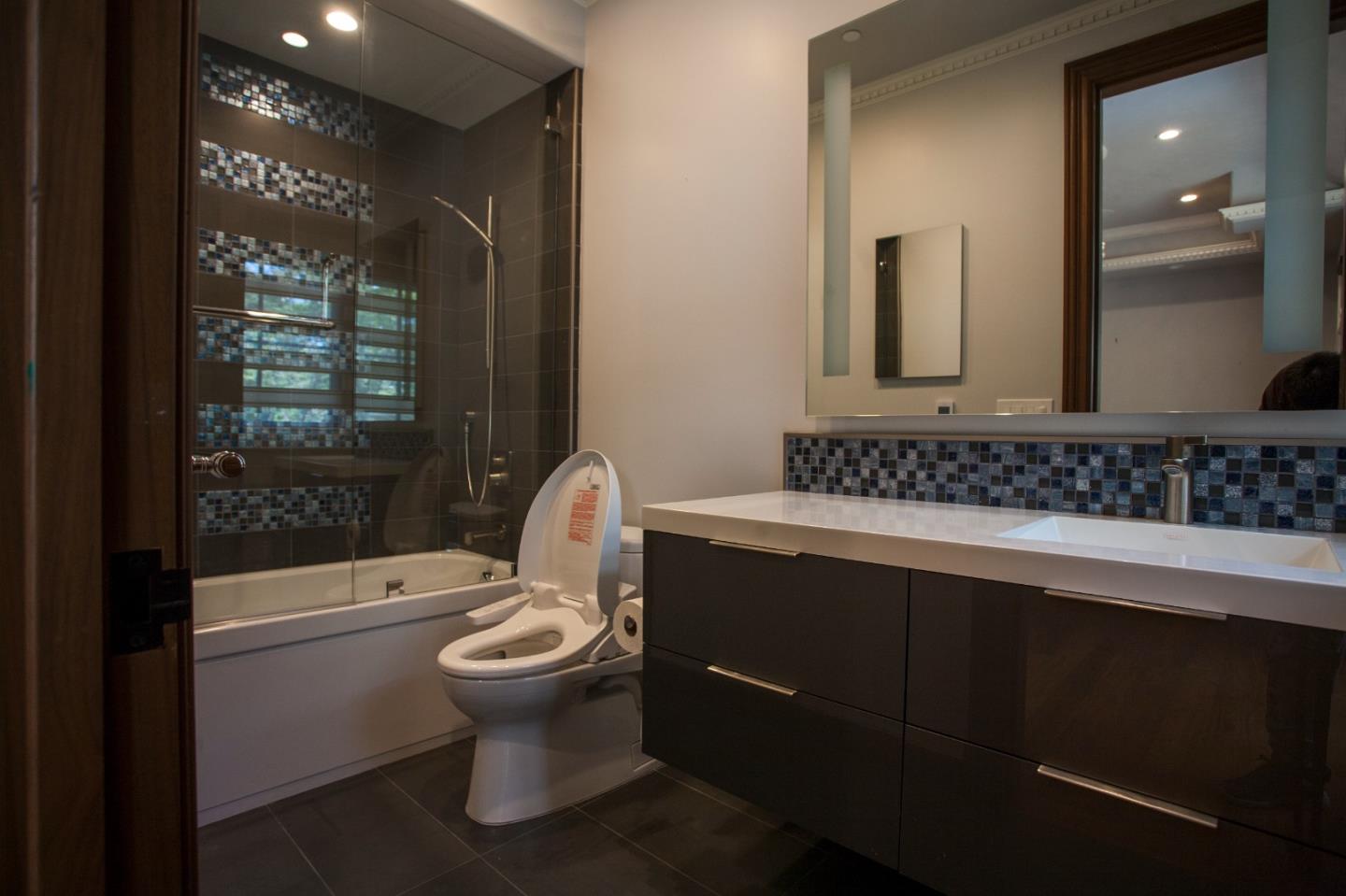 Detail Gallery Image 28 of 47 For 46 Almendral Ave, Atherton,  CA 94027 - 7 Beds | 7/2 Baths