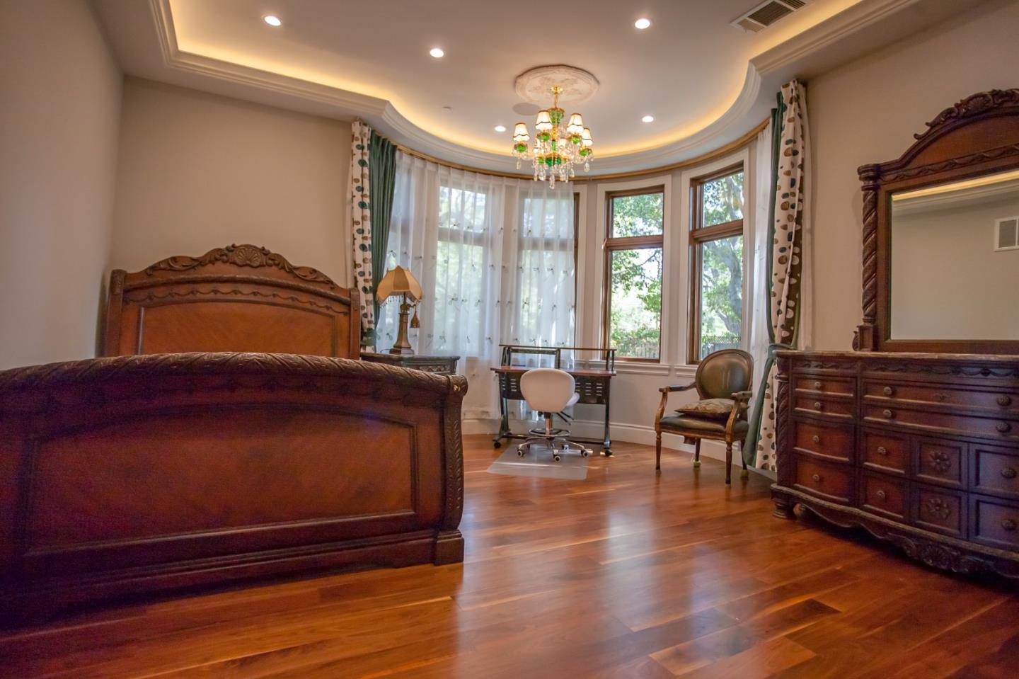 Detail Gallery Image 31 of 47 For 46 Almendral Ave, Atherton,  CA 94027 - 7 Beds | 7/2 Baths