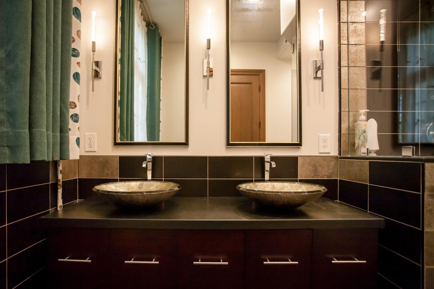 Detail Gallery Image 33 of 47 For 46 Almendral Ave, Atherton,  CA 94027 - 7 Beds | 7/2 Baths