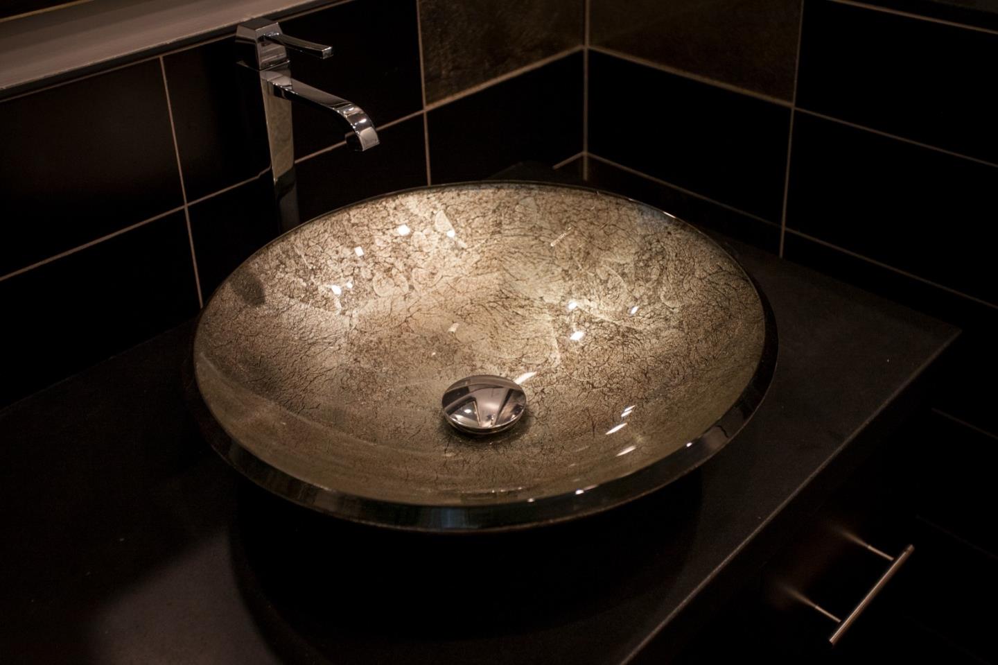 Detail Gallery Image 34 of 47 For 46 Almendral Ave, Atherton,  CA 94027 - 7 Beds | 7/2 Baths