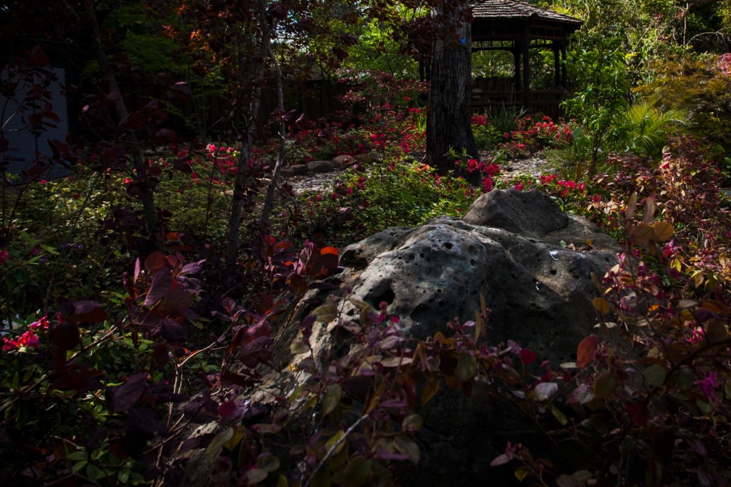 Detail Gallery Image 39 of 47 For 46 Almendral Ave, Atherton,  CA 94027 - 7 Beds | 7/2 Baths