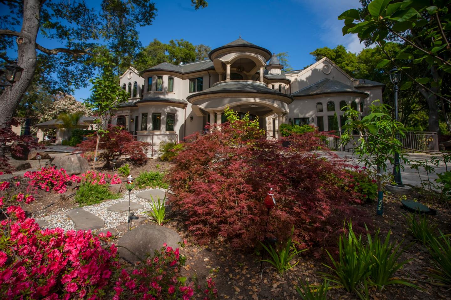 Detail Gallery Image 45 of 47 For 46 Almendral Ave, Atherton,  CA 94027 - 7 Beds | 7/2 Baths