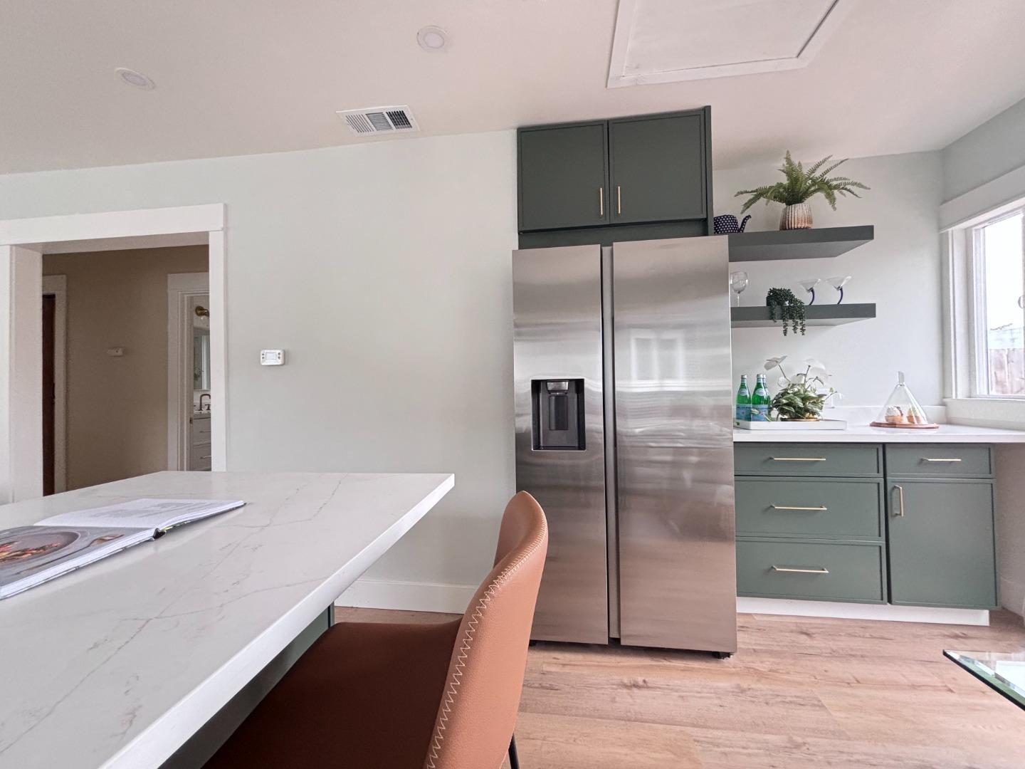 Detail Gallery Image 7 of 19 For 4141 Masterson St, Oakland,  CA 94619 - 2 Beds | 1 Baths