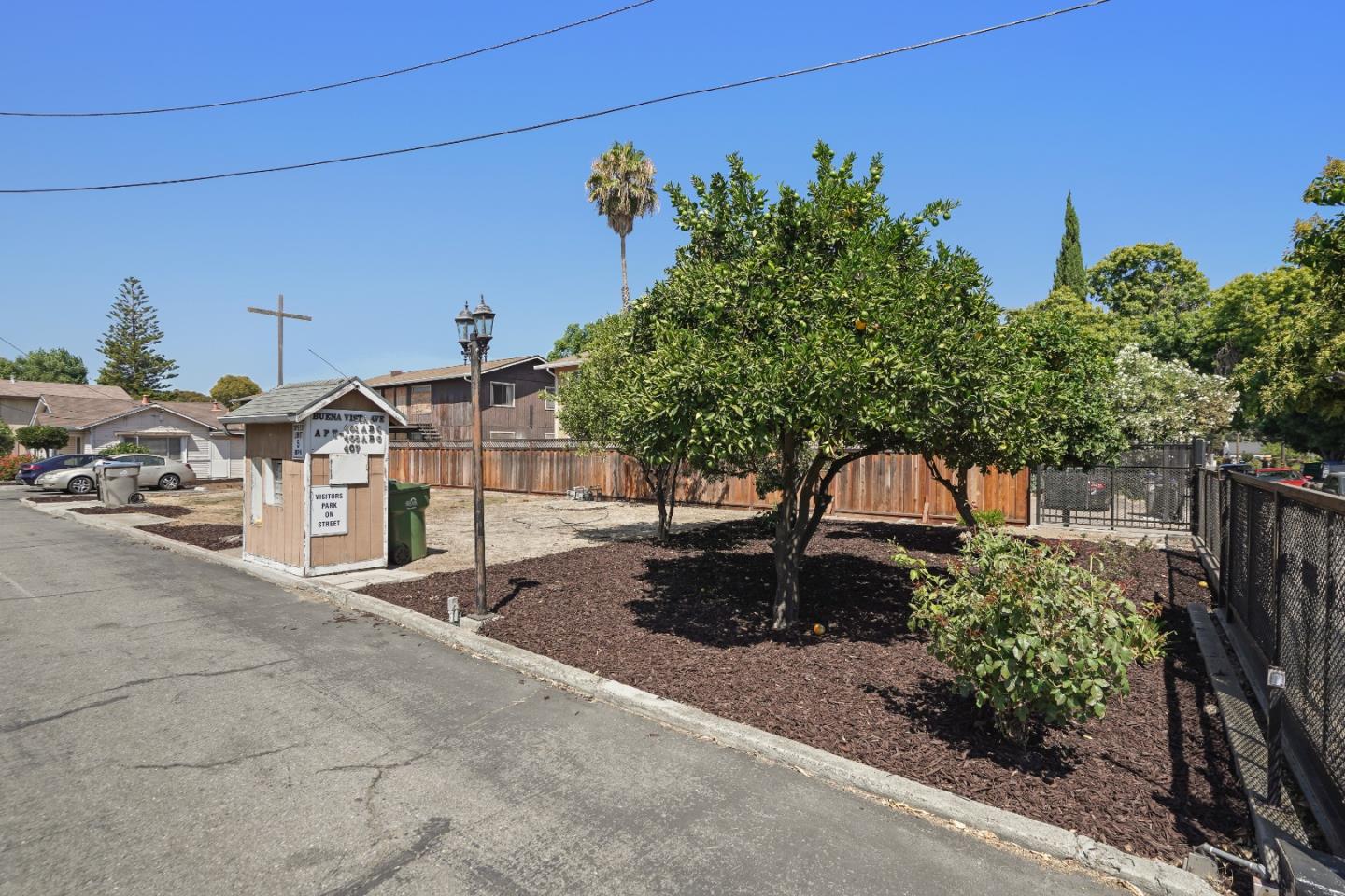 Detail Gallery Image 3 of 36 For 405 S Buena Vista Ave, San Jose,  CA 95126 - – Beds | – Baths