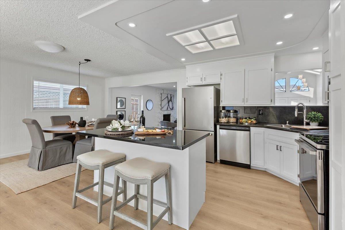 Detail Gallery Image 13 of 38 For 3182 Mckinley Dr, Santa Clara,  CA 95051 - 3 Beds | 2 Baths