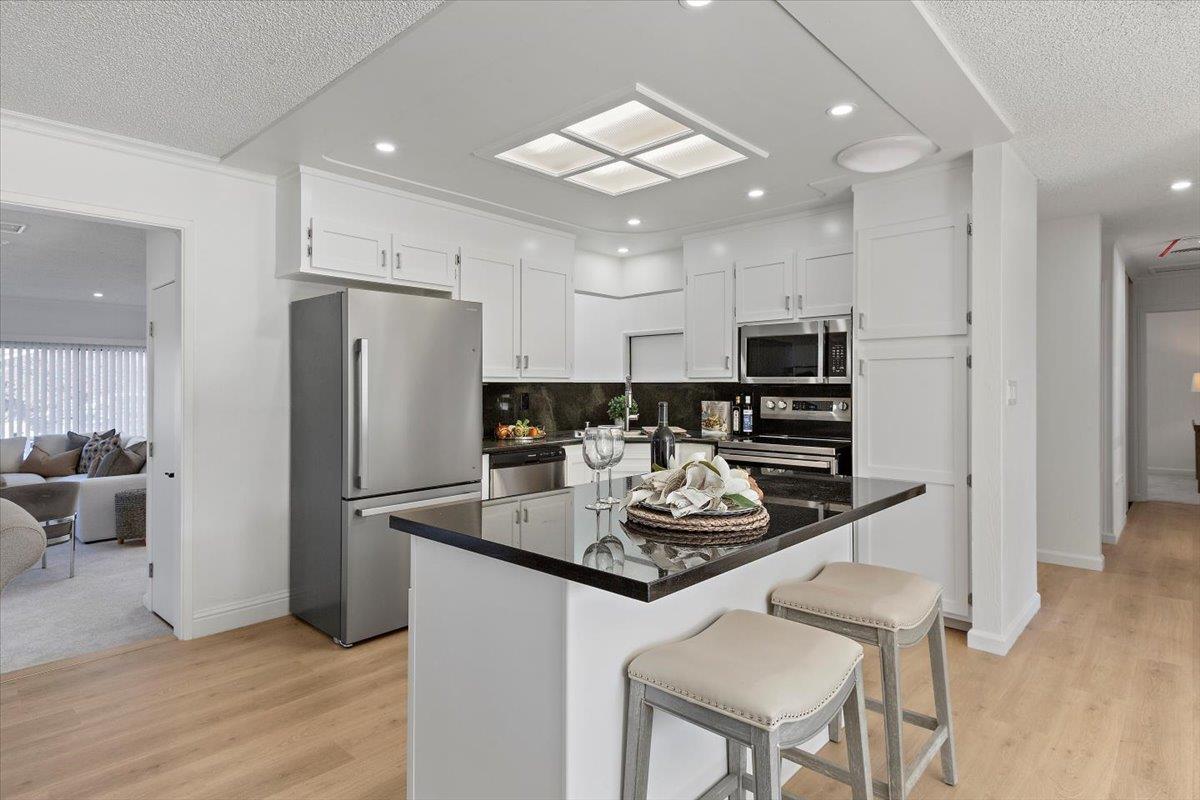 Detail Gallery Image 14 of 38 For 3182 Mckinley Dr, Santa Clara,  CA 95051 - 3 Beds | 2 Baths