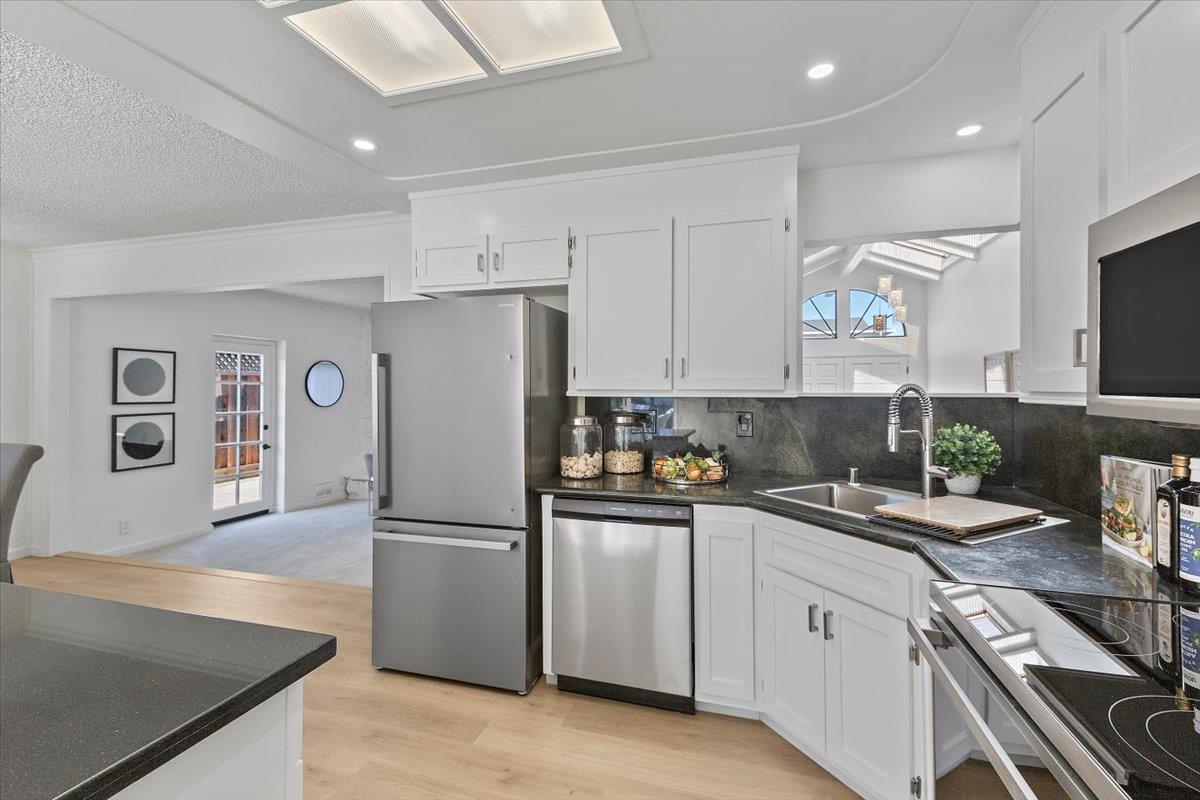 Detail Gallery Image 16 of 38 For 3182 Mckinley Dr, Santa Clara,  CA 95051 - 3 Beds | 2 Baths