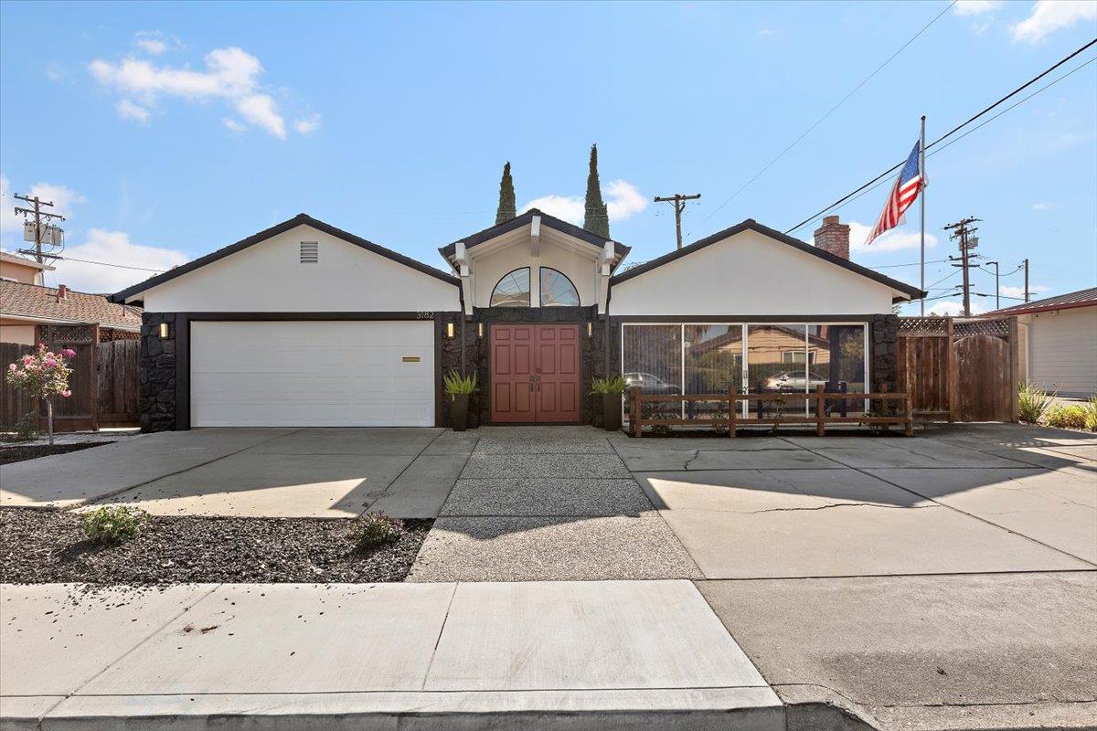 Detail Gallery Image 3 of 38 For 3182 Mckinley Dr, Santa Clara,  CA 95051 - 3 Beds | 2 Baths