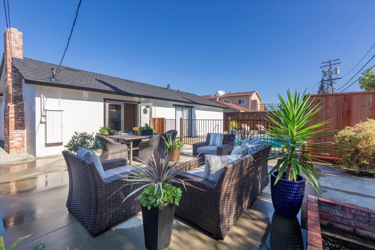 Detail Gallery Image 33 of 38 For 3182 Mckinley Dr, Santa Clara,  CA 95051 - 3 Beds | 2 Baths