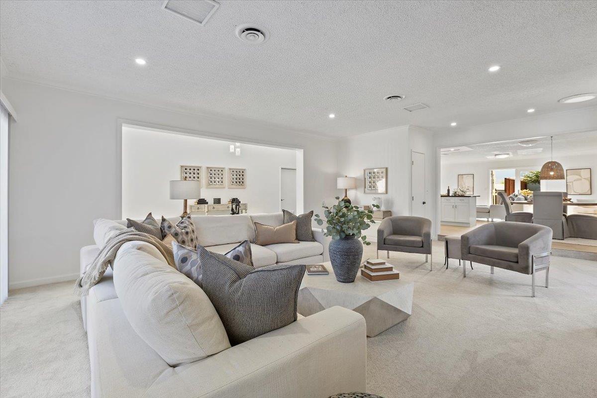 Detail Gallery Image 8 of 38 For 3182 Mckinley Dr, Santa Clara,  CA 95051 - 3 Beds | 2 Baths