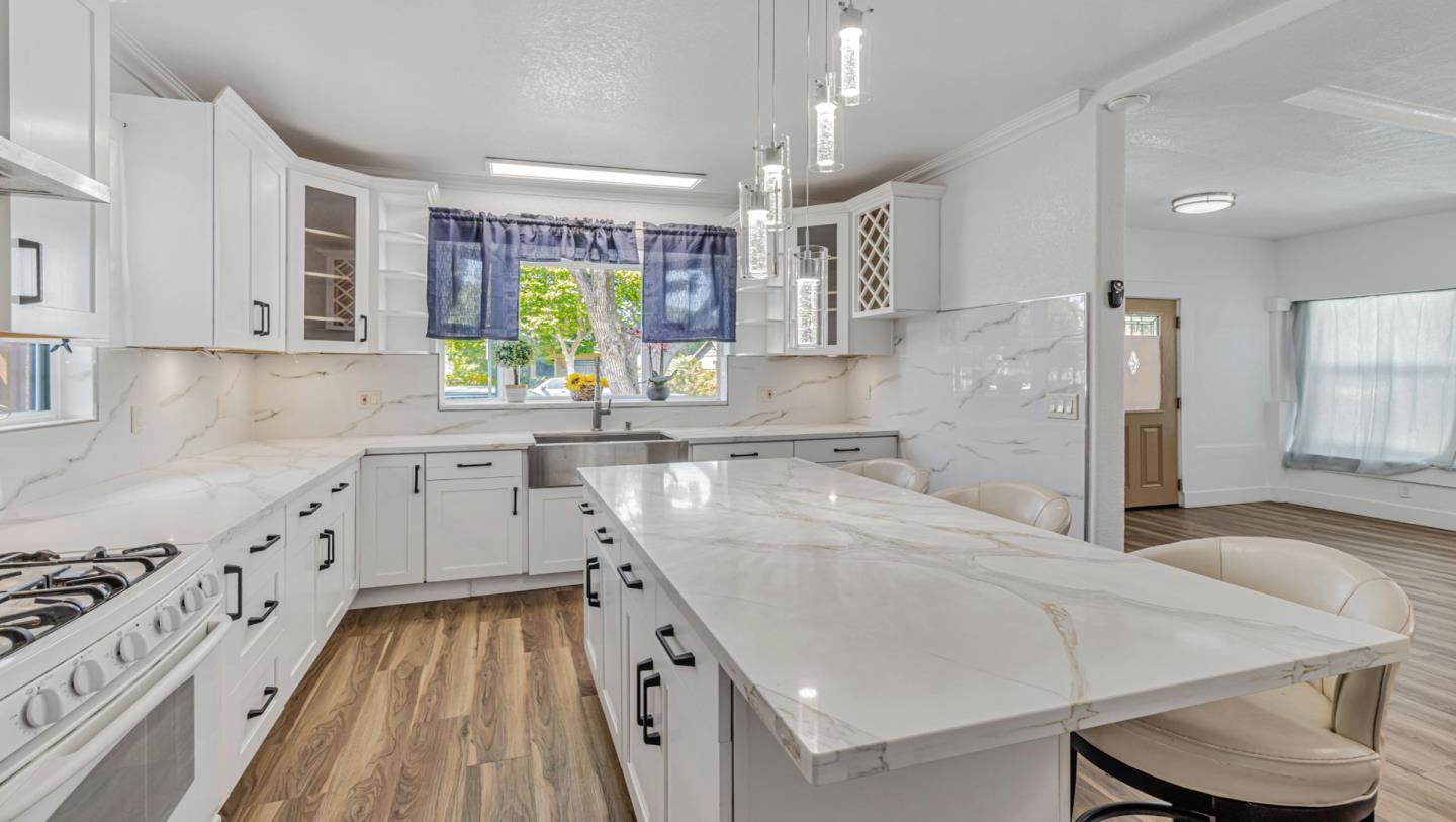 Detail Gallery Image 8 of 25 For 1144 S 9th St, San Jose,  CA 95112 - 3 Beds | 2 Baths