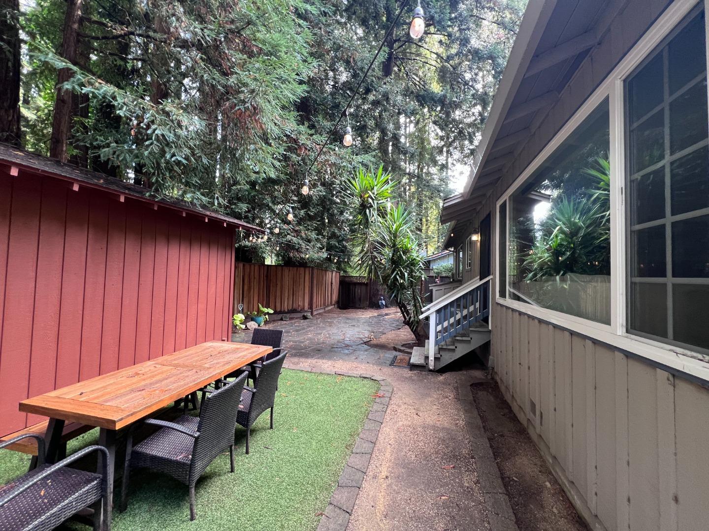 Detail Gallery Image 6 of 10 For 165 Saint Francis Dr, Boulder Creek,  CA 95006 - 2 Beds | 1/1 Baths