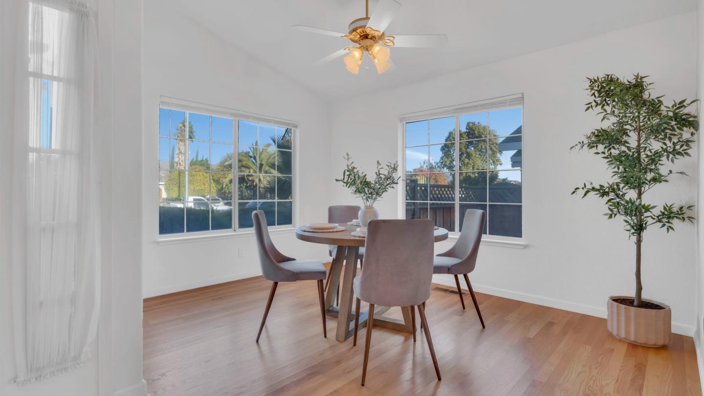 Detail Gallery Image 11 of 22 For 17391 Walnut Grove Dr, Morgan Hill,  CA 95037 - 4 Beds | 3 Baths