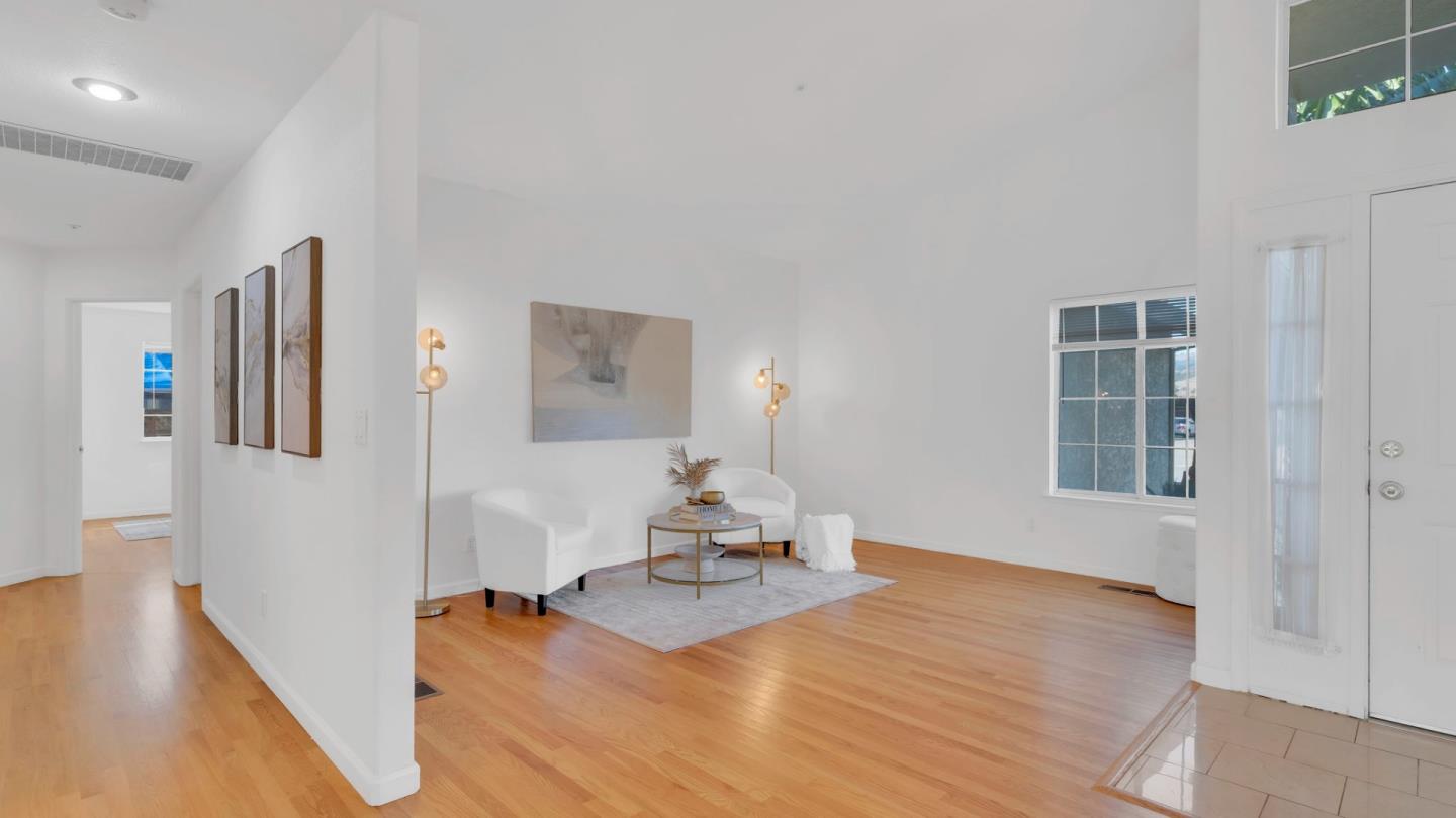 Detail Gallery Image 4 of 22 For 17391 Walnut Grove Dr, Morgan Hill,  CA 95037 - 4 Beds | 3 Baths