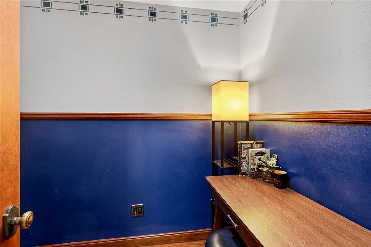 Detail Gallery Image 18 of 41 For 20851 Assiniboine Trl, Los Gatos,  CA 95033 - 3 Beds | 1/1 Baths