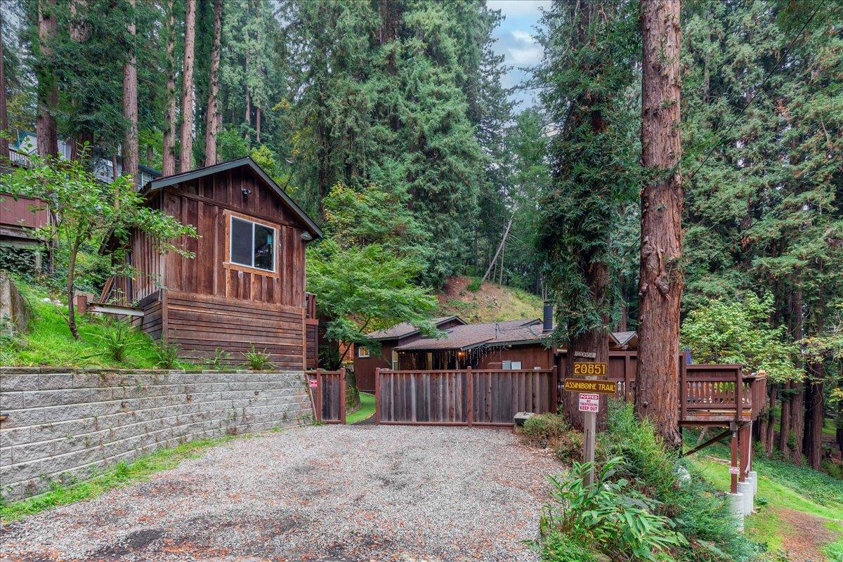 Detail Gallery Image 2 of 41 For 20851 Assiniboine Trl, Los Gatos,  CA 95033 - 3 Beds | 1/1 Baths