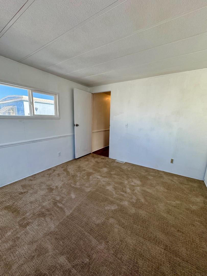 Detail Gallery Image 10 of 19 For 12350 Christensen Rd #76,  Salinas,  CA 93907 - 2 Beds | 1 Baths