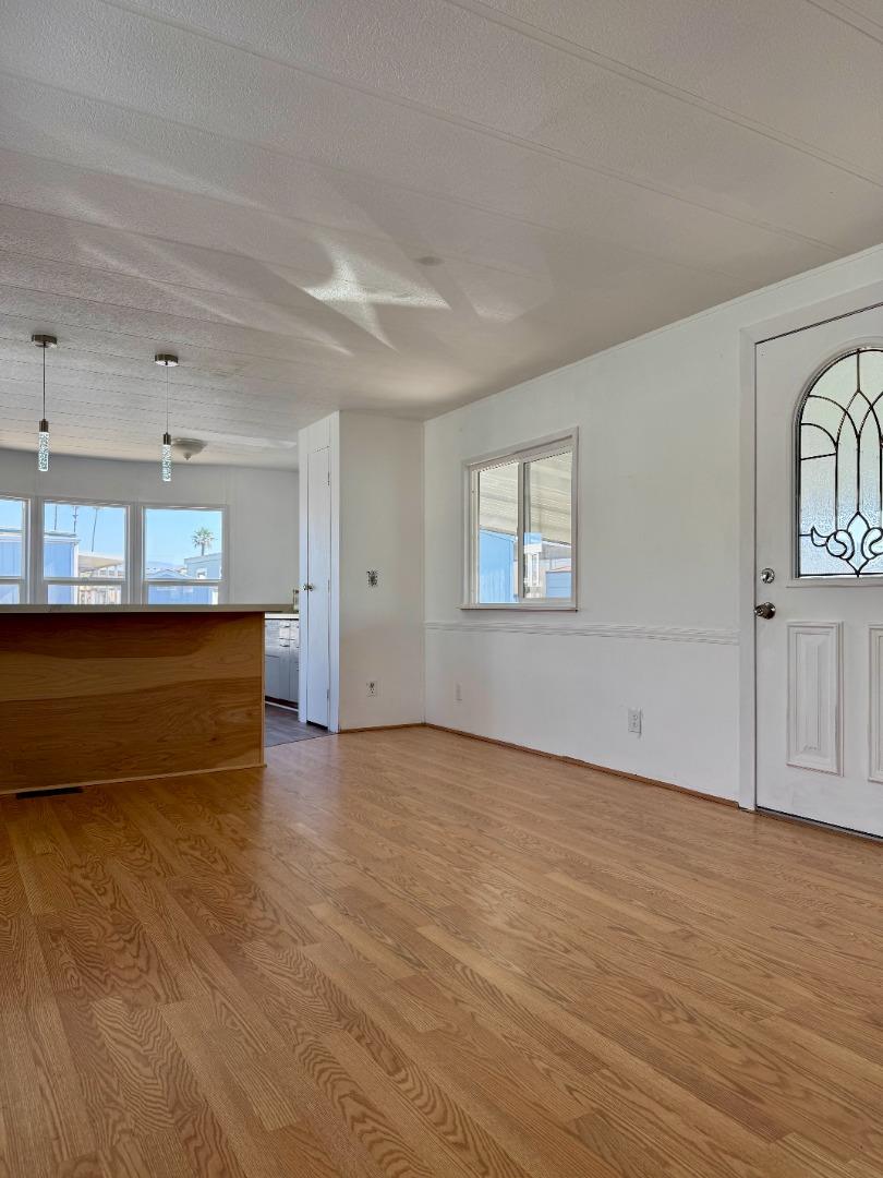 Detail Gallery Image 8 of 19 For 12350 Christensen Rd #76,  Salinas,  CA 93907 - 2 Beds | 1 Baths