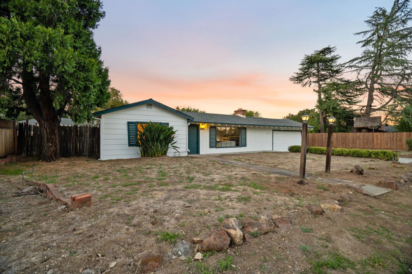 Detail Gallery Image 3 of 50 For 16281 Camino Del Sol, Los Gatos,  CA 95032 - 2 Beds | 1 Baths