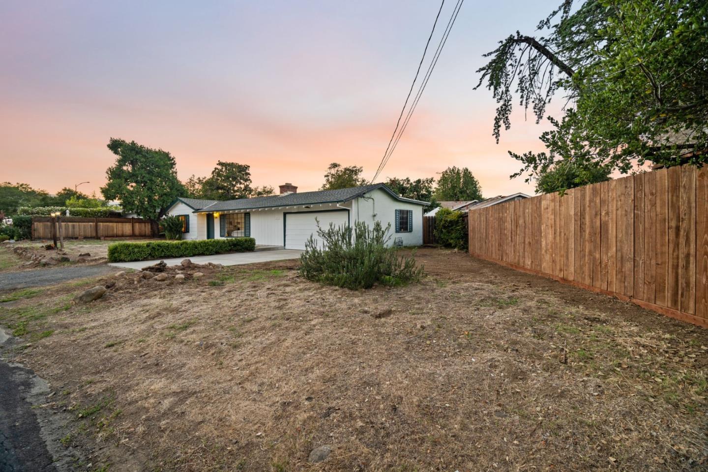 Detail Gallery Image 4 of 50 For 16281 Camino Del Sol, Los Gatos,  CA 95032 - 2 Beds | 1 Baths