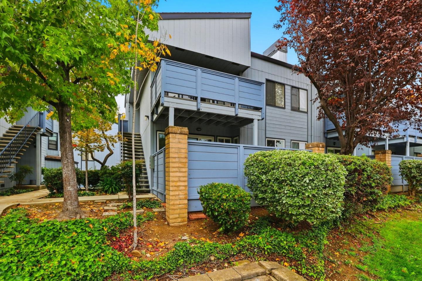 Detail Gallery Image 2 of 42 For 4814 Pine Forest Pl, San Jose,  CA 95118 - 2 Beds | 2 Baths