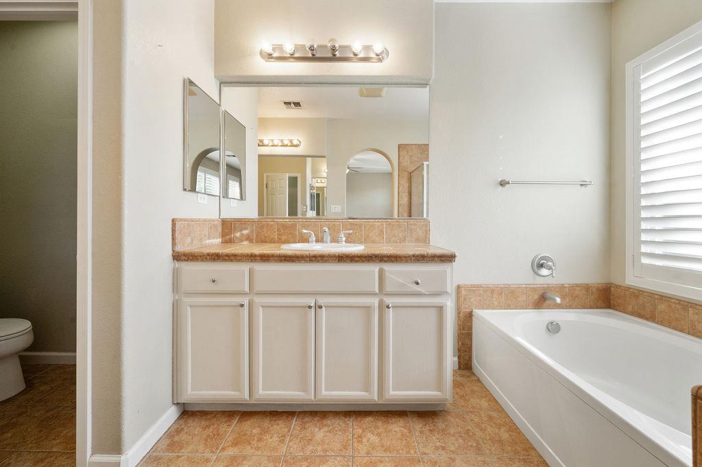 Detail Gallery Image 44 of 80 For 11447 Mirage Dr, Chowchilla,  CA 93610 - 3 Beds | 2 Baths