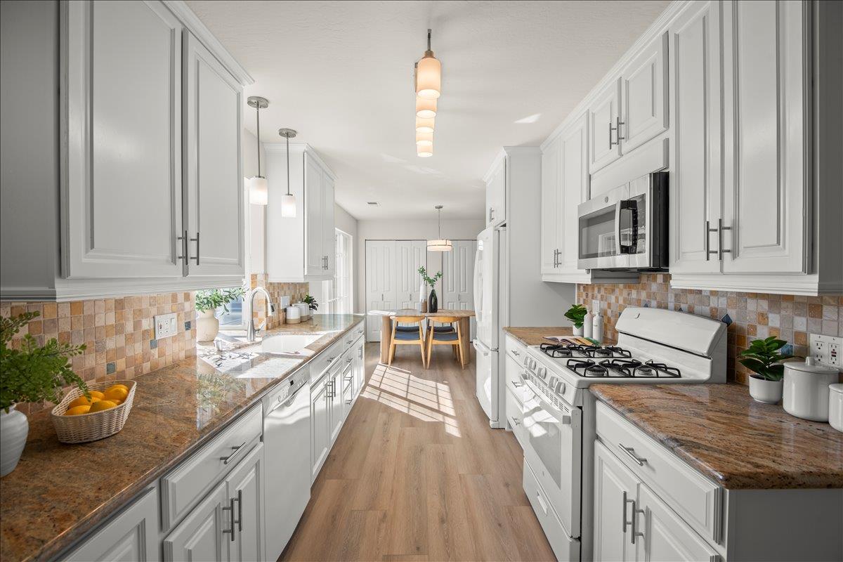 Detail Gallery Image 10 of 33 For 10450 Pineville Ave, Cupertino,  CA 95014 - 3 Beds | 2 Baths