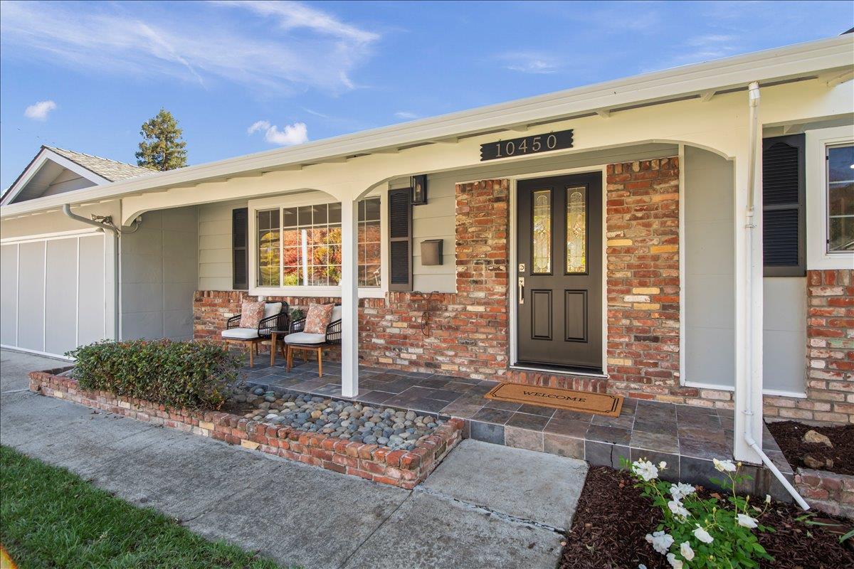 Detail Gallery Image 3 of 33 For 10450 Pineville Ave, Cupertino,  CA 95014 - 3 Beds | 2 Baths