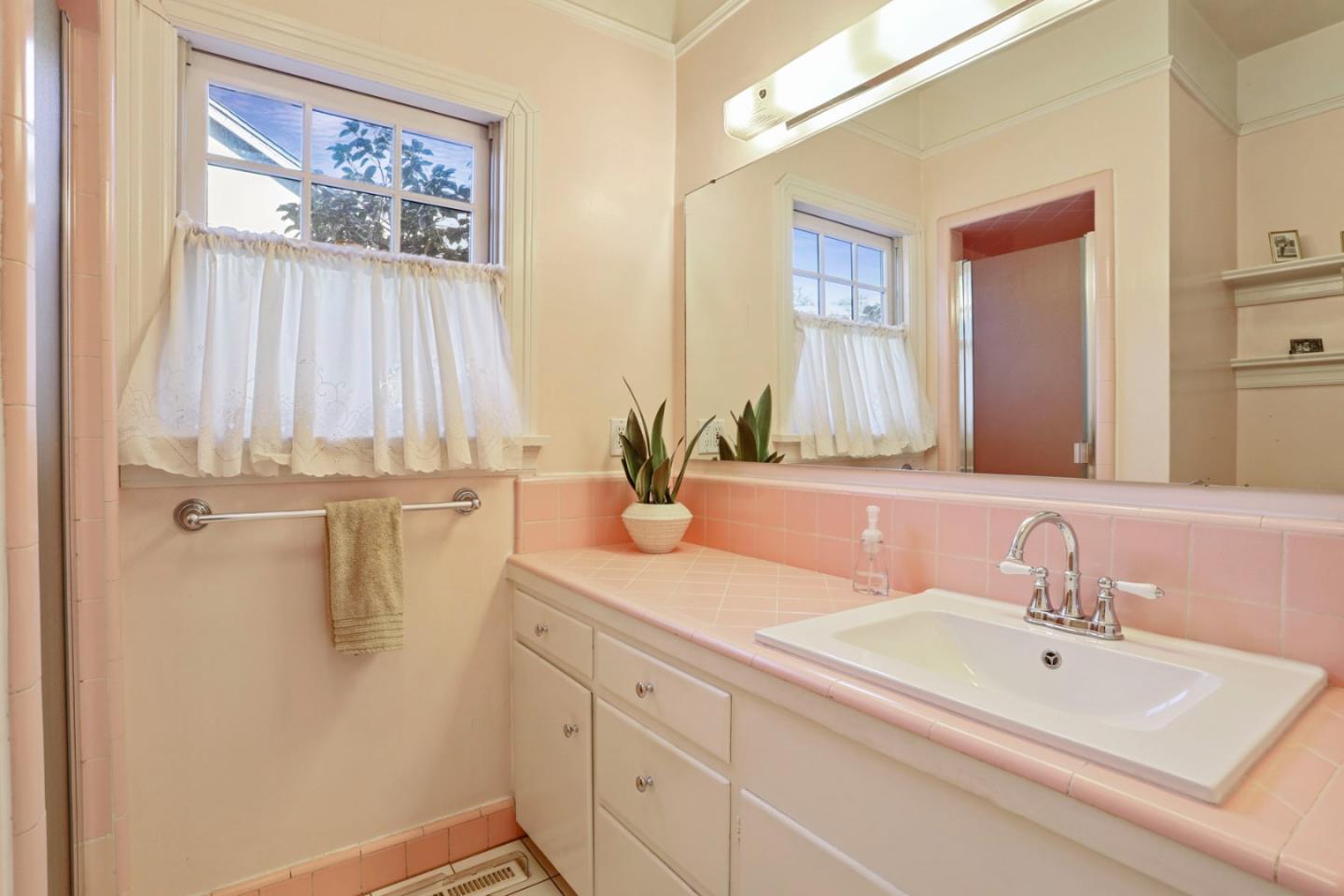 Detail Gallery Image 29 of 75 For 509 Myrtle Ave, Modesto,  CA 95350 - 4 Beds | 2 Baths