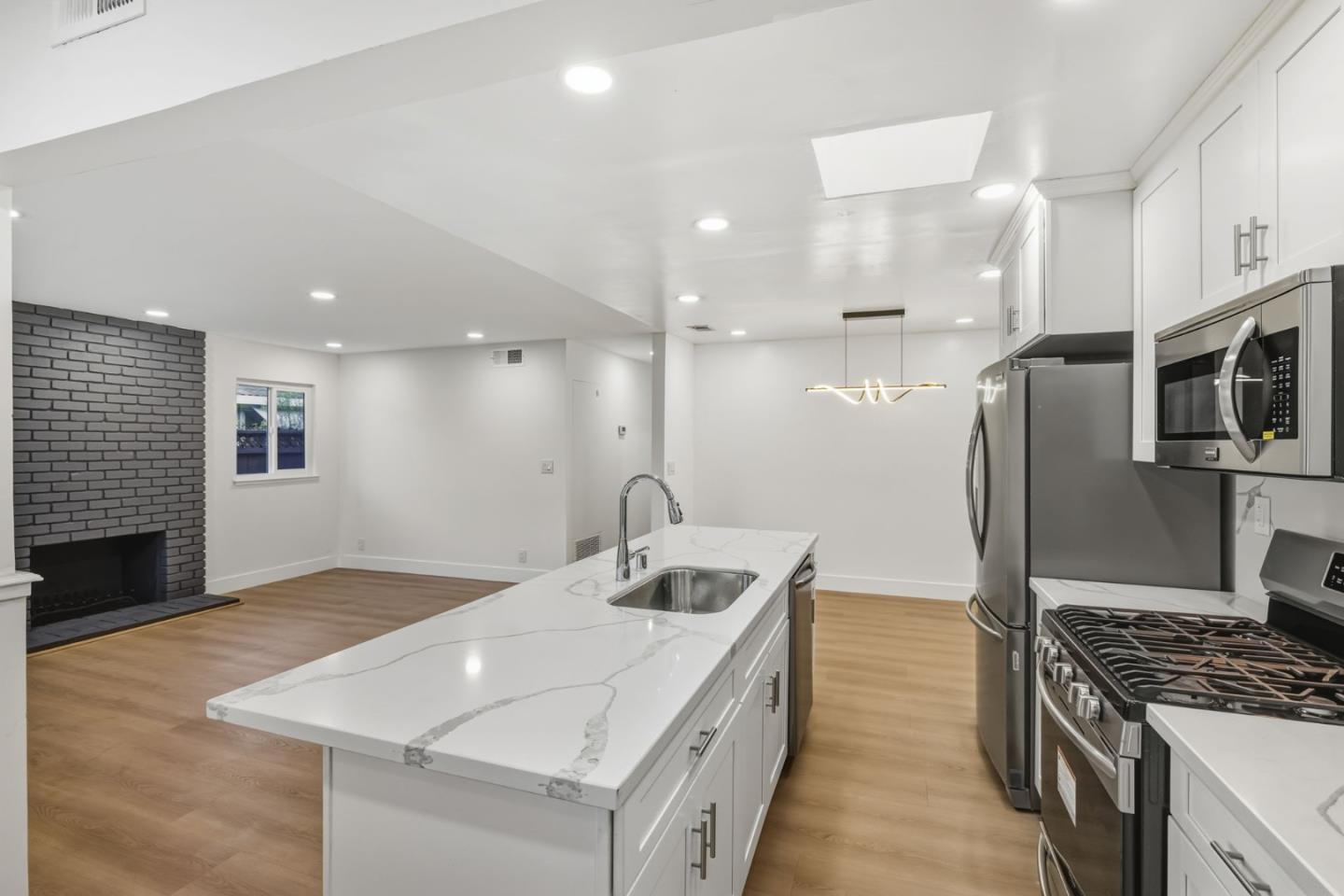 Detail Gallery Image 11 of 37 For 374 Manzanita Ct, Milpitas,  CA 95035 - 3 Beds | 2 Baths